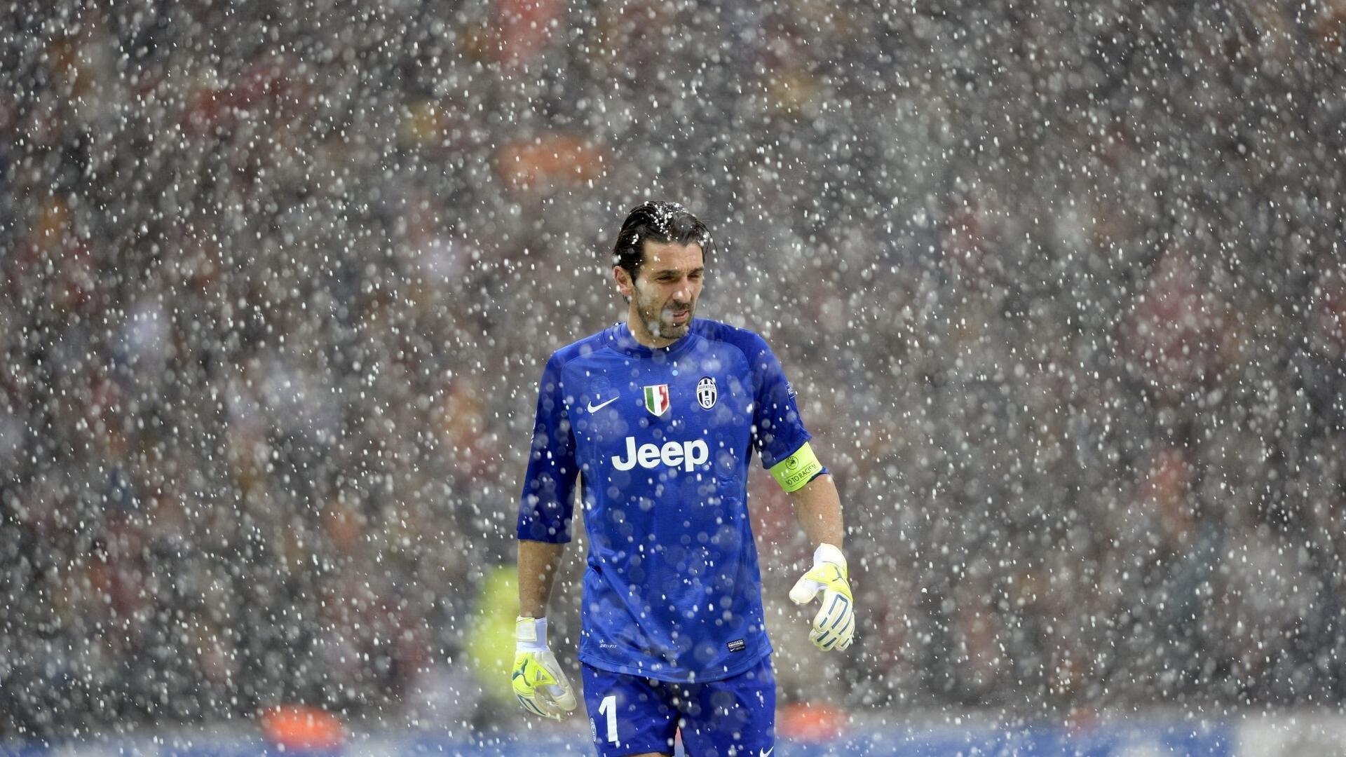 申花深陷泥潭,外援低迷显业余,国脚状态滑坡,明年夺冠路渺茫